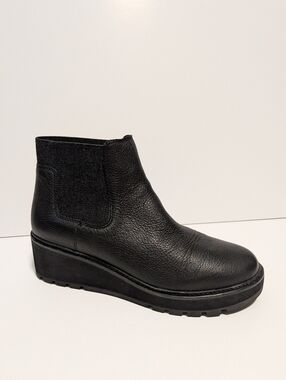 Eileen Fisher women's Black Chelsea Wedge Washed Leather Bootie Size 9